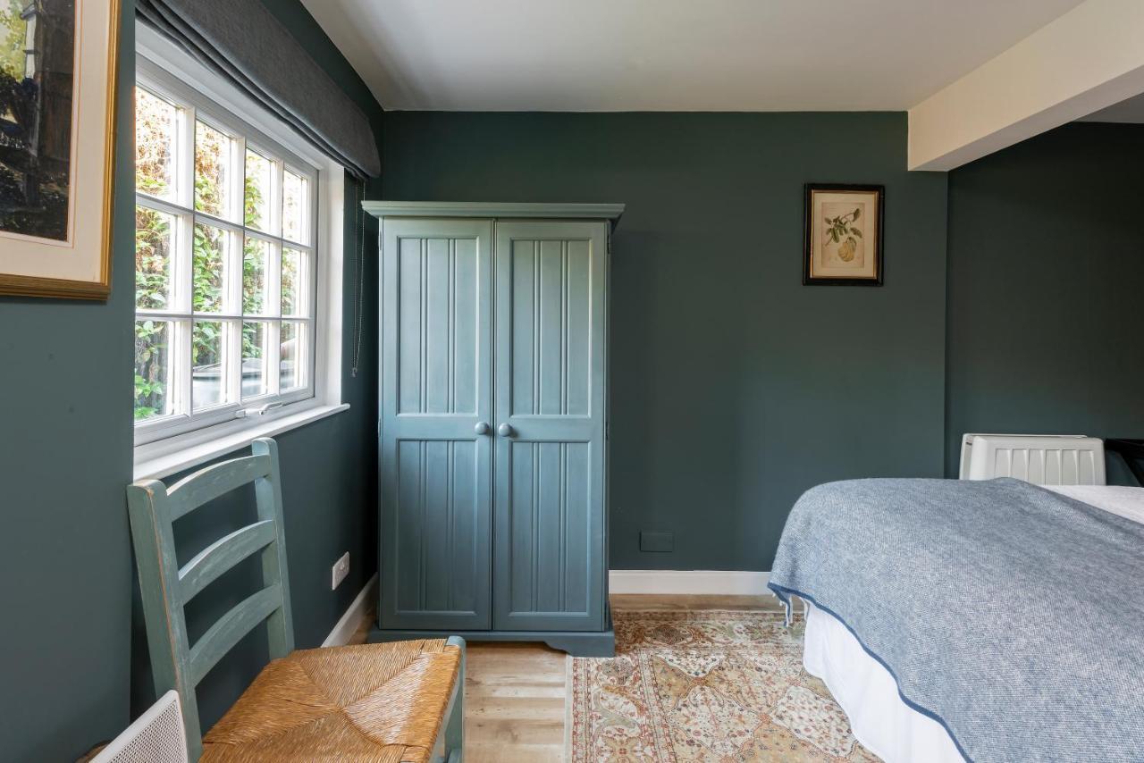 Tucking Mill View- Self Catering Apartment บาธ ภายนอก รูปภาพ