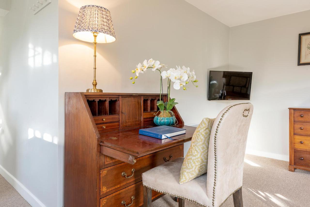 Tucking Mill View- Self Catering Apartment บาธ ภายนอก รูปภาพ